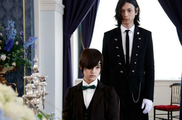 Пролистните изображение, чтобы увидеть следующий кадр из фильма «Тёмный дворецкий» (2014)