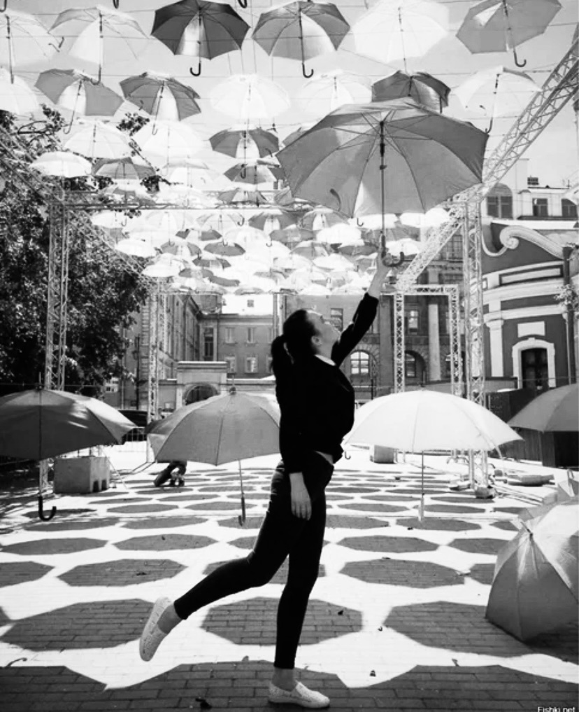 всегда хорошо, когда пошел дождь, а у вас есть в запасе зонтик!