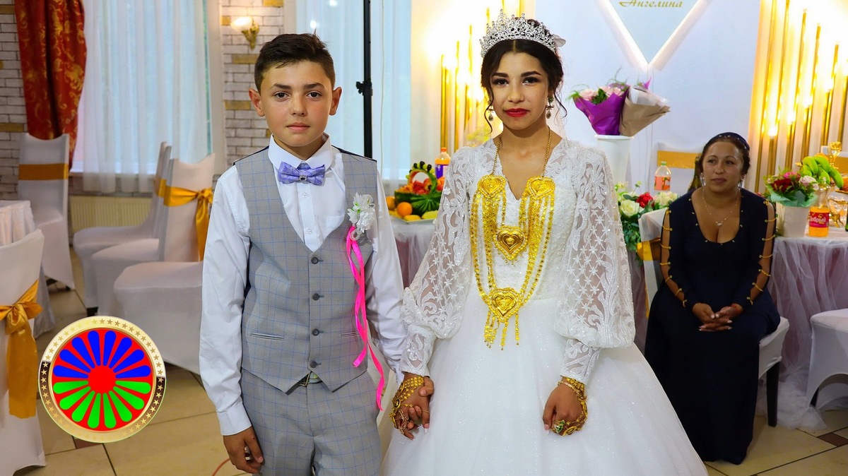 Источник https://havio.club/uploads/posts/2023-12/1703242396_havio-club-p-tsiganskaya-svadba-pinterest-10.jpg