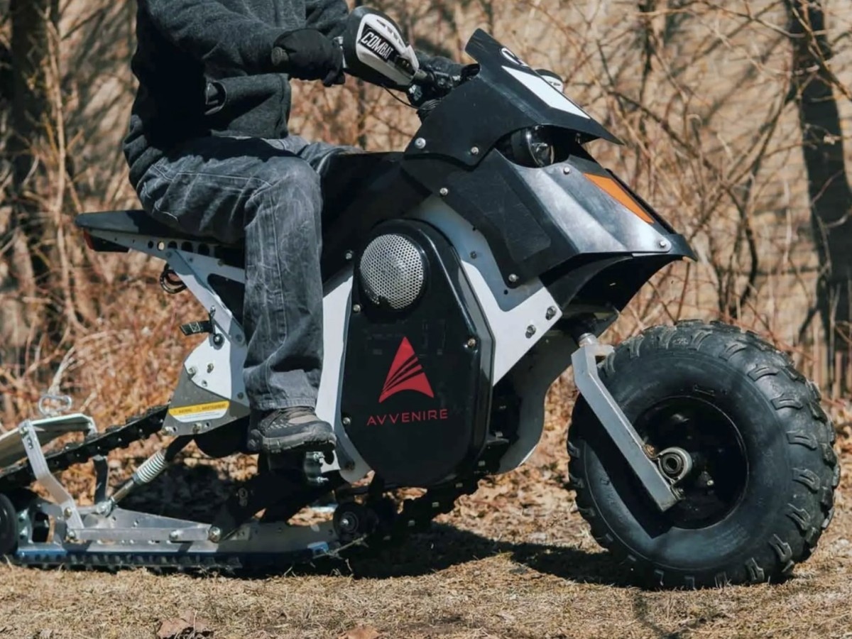    Гибридный электробайк Combat Ebike умеет трансформироваться в снегоход