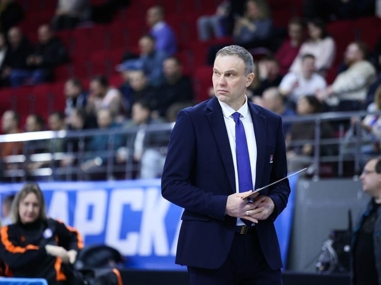     Главный тренер БК "Самара" Владислав Коновалов. Фото: телеграм-канал самарского баскетбольного клуба
