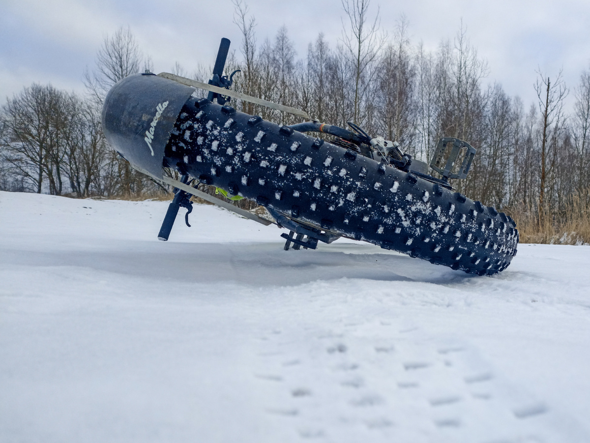 По-зимнему снежно