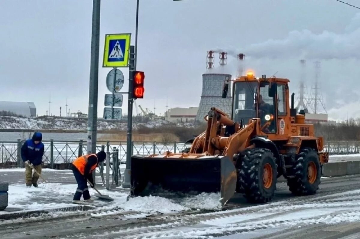    В Петербурге устраняют последствия циклона «Джулиан»