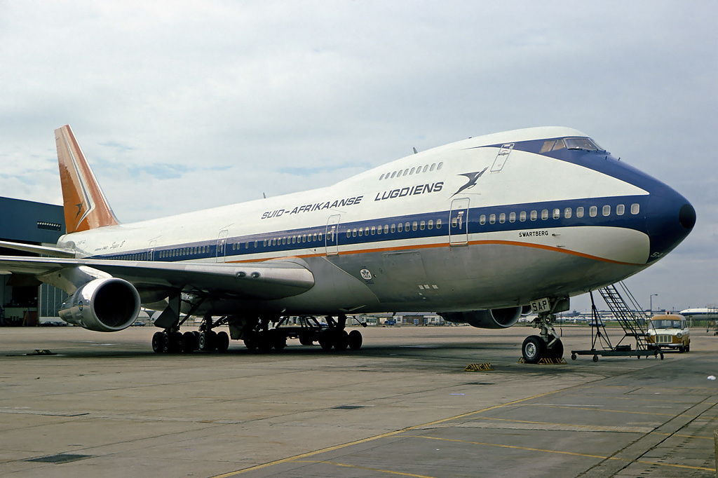 https://upload.wikimedia.org/wikipedia/commons/f/fd/SAA_Boeing_747-200_Fitzgerald-1.jpg