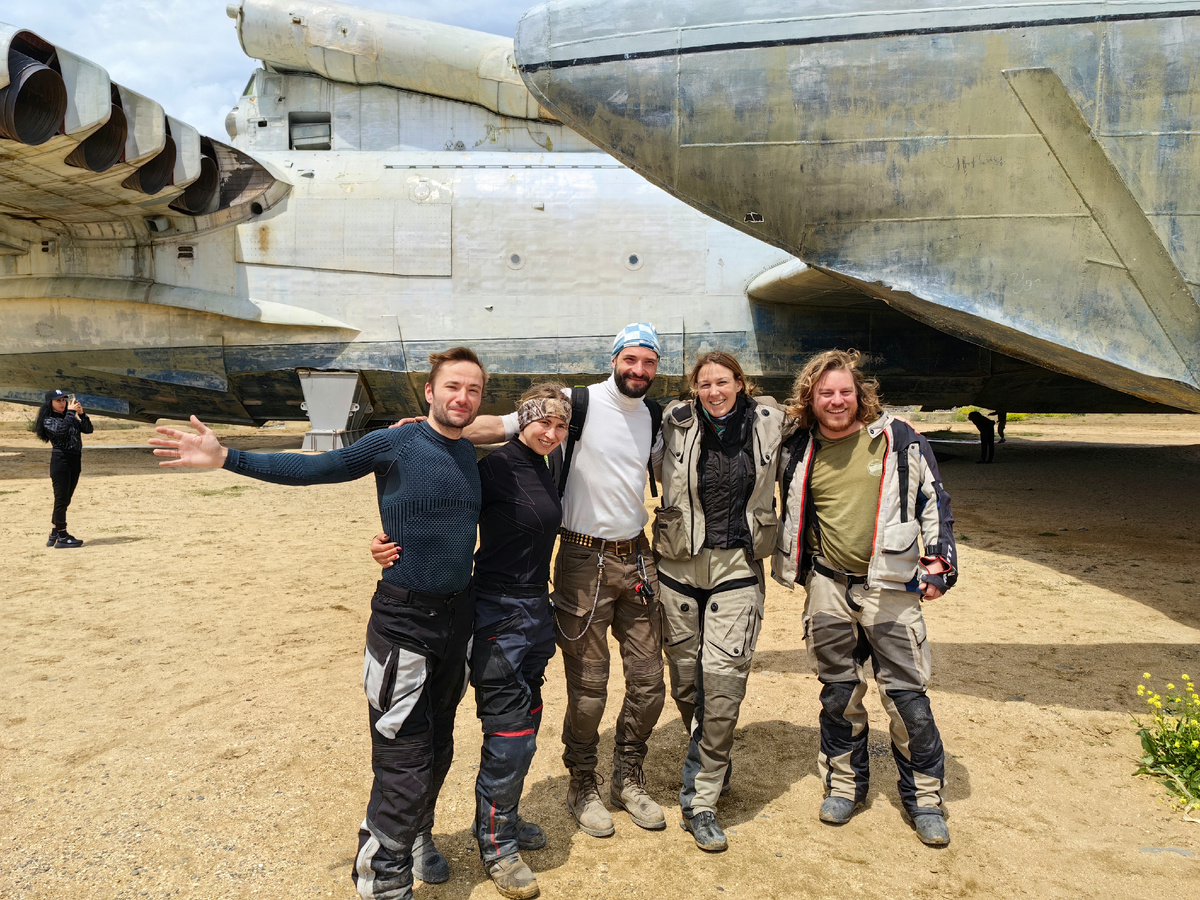 Этих же ребят из Бельгии, с которыми останавливались в одном отели, встретили чуть позже и возле Луня