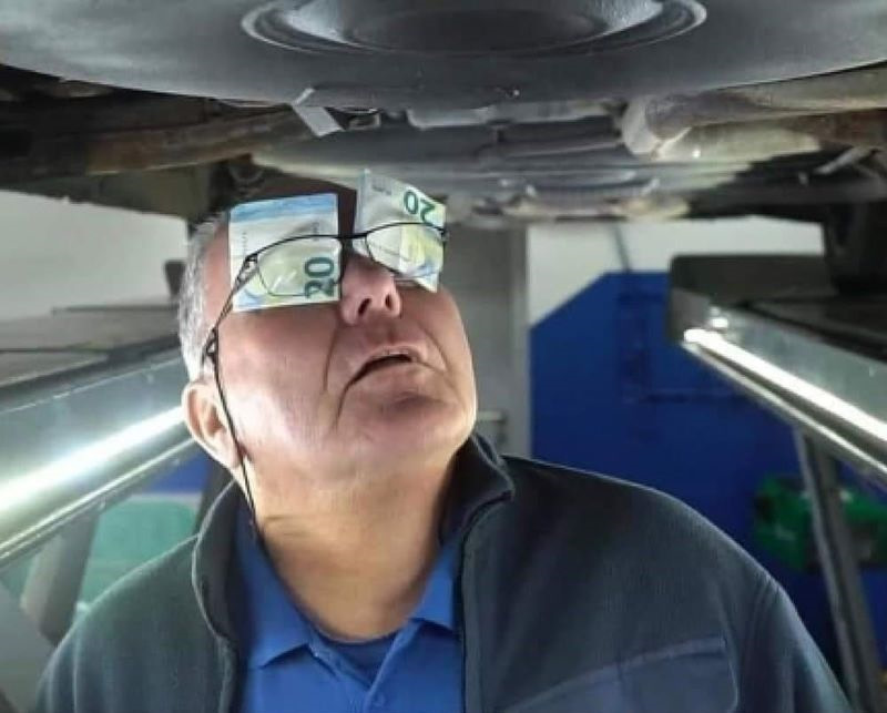 Оператор пункта техосмотра.