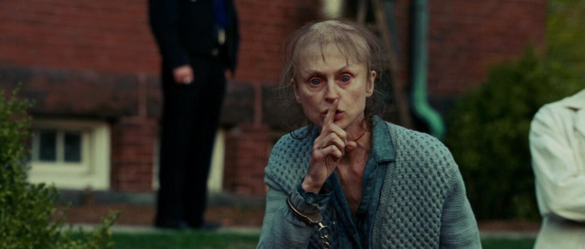 Кадр из фильма «Остров проклятых»