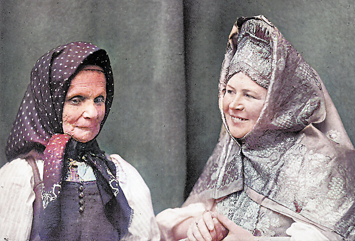 Мария Кривополенова и Ольга Озаровская (фото в обработке Сергея Берчука)