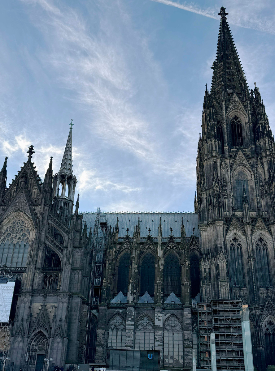 Кёльнский собор, вид с привокзальной площади