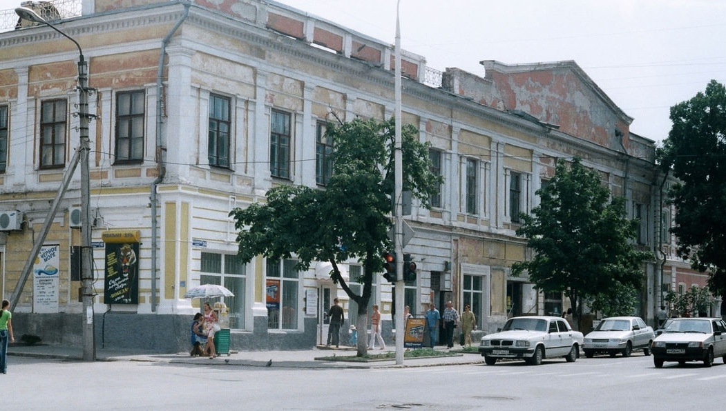 Новочеркасск. Здание кинотеатра "Победа" 