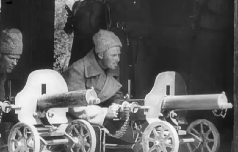 Кадр из фильма "Арсенал" (1928).