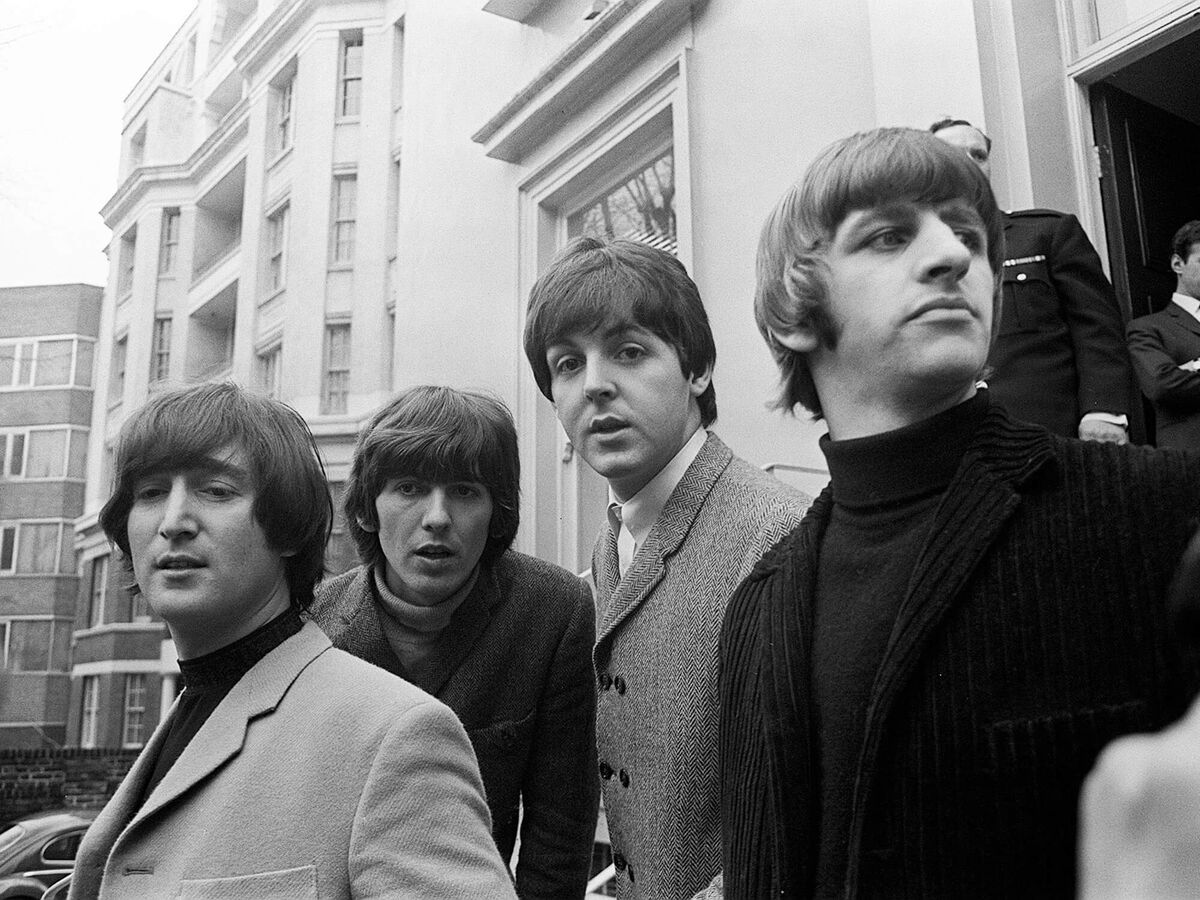Битлс  (Джон Леннон, Пол Маккартни, Джордж Харрисон, Ринго Старр)