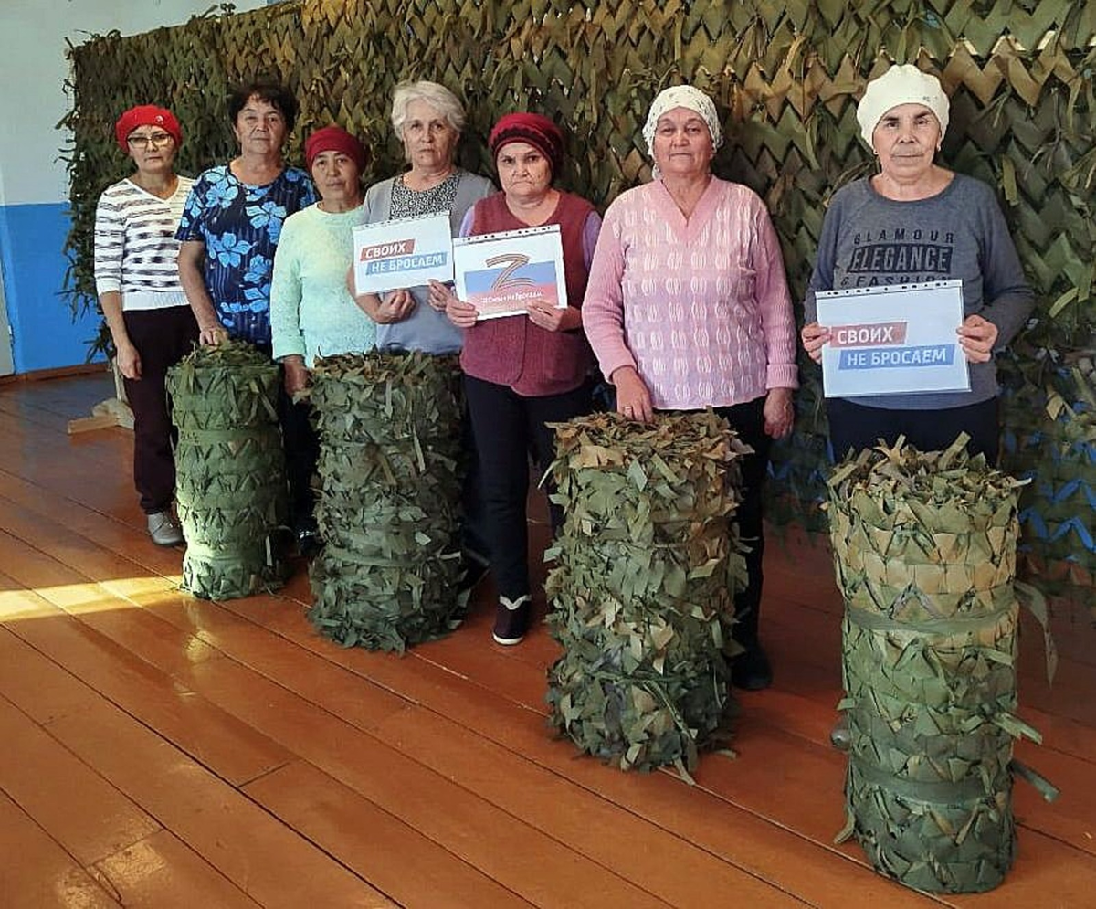 Вот они — юлдыбаевские волонтеры. Фото из архива Гульнары РАФИКОВОЙ