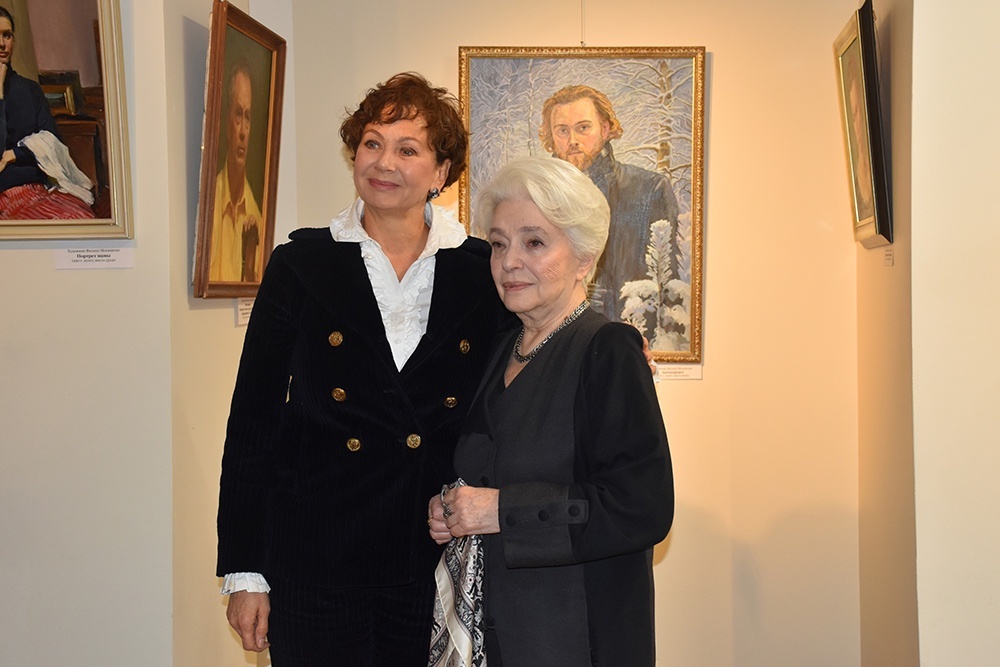    Наталия Солженицына с актрисой Людмилой Титовой, игравшей в спектакле "Пир победителей". / Фото: предоставлено Домом русского зарубежья