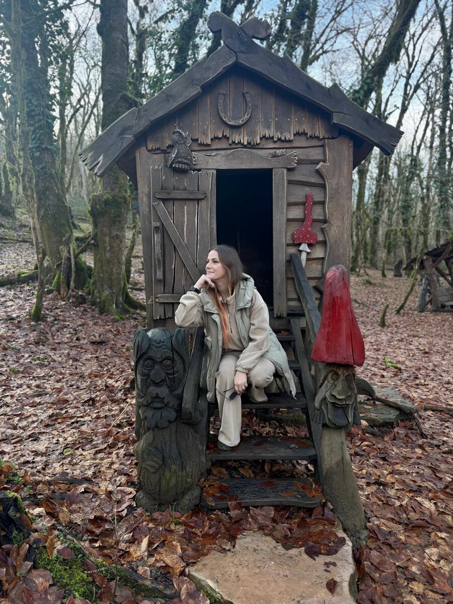 Представляю себя Бабой Ягой)