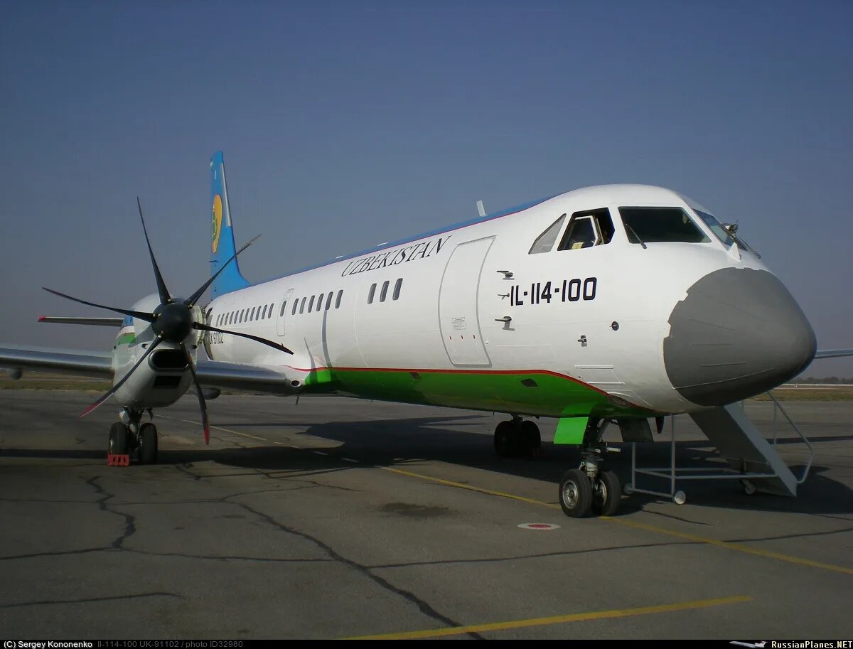 Один из регулярно летавших Ил-114 ташкентской сборки, фото 2010 года, авиакомпания «Узбекские авиалинии». Источник: https://russianplanes.net/id32980