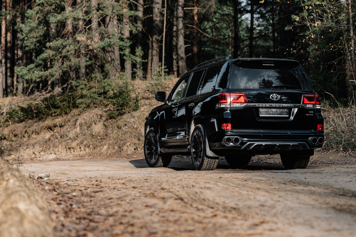 Toyota Land Cruiser 200