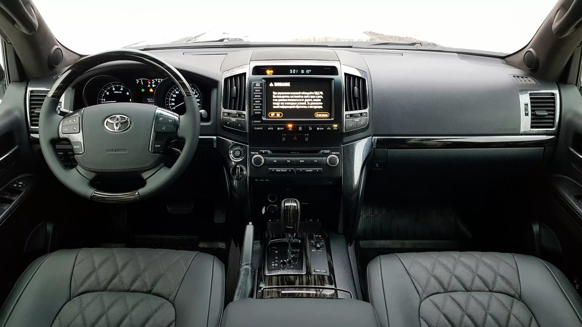 Toyota Land Cruiser 200