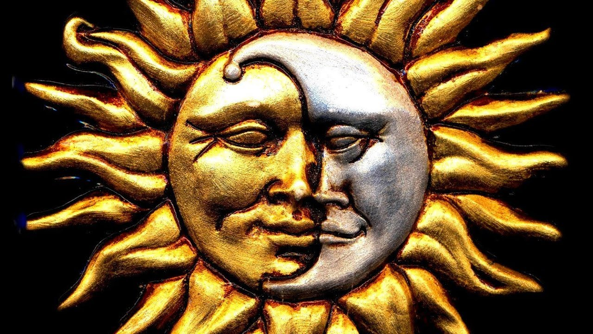 Немного о себе. Общая мозговая и физическая недостаточность, раздвоение личности, постоянный бред. Эротомания. Идите, девочки… Но при этом бургомистр вольного города. Избираюсь 17-й раз подряд, пожизненно.