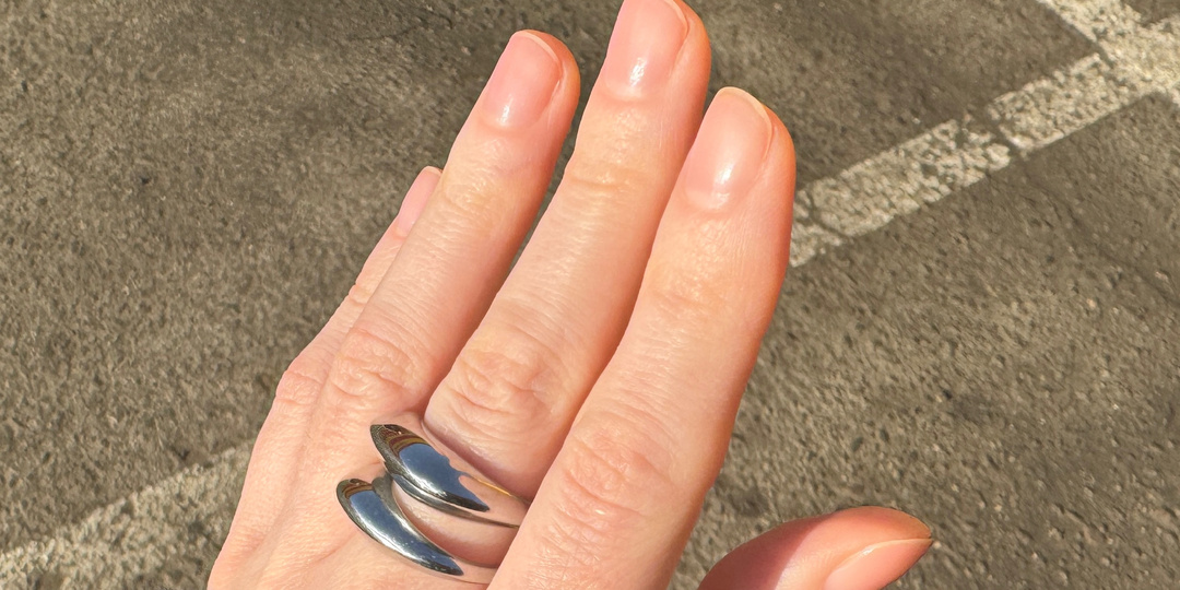 Давно отказалась от гель-лака: любимые средства для ухода за ногтями