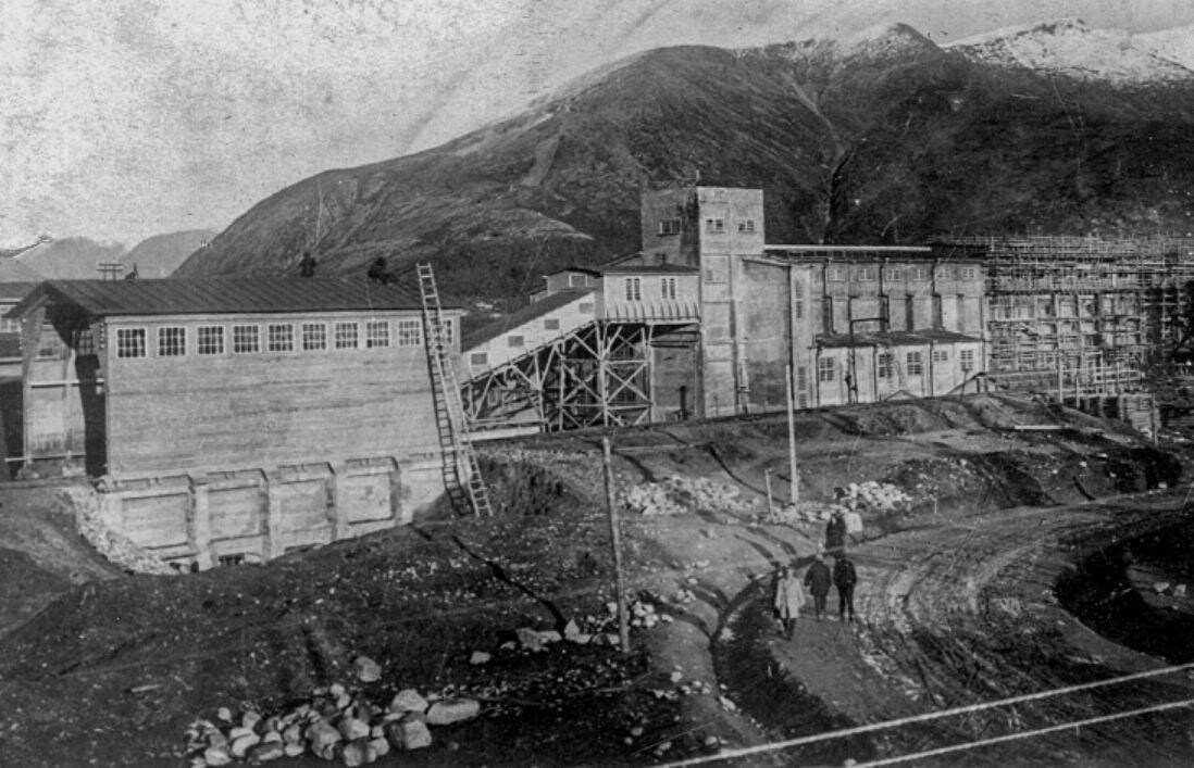 Первые рудники в Кировске, СССР, 1929 год (иллюстрация из открытых источников)