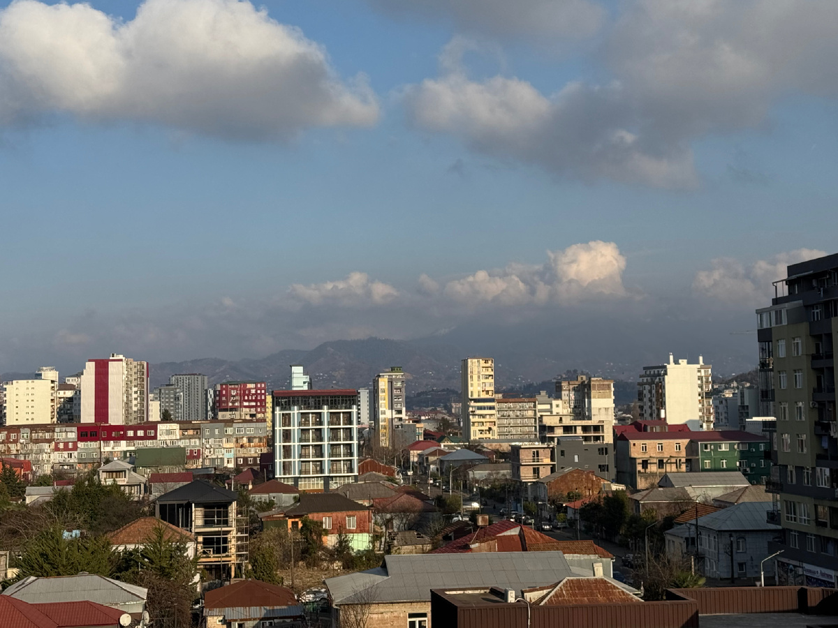 2.02.2025.  Что там за темные облака😱 смог ???