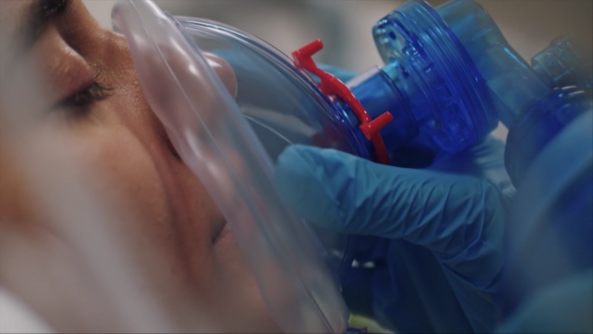 Кадр из 19 серии 3-го сезон асериала "Зимородок"