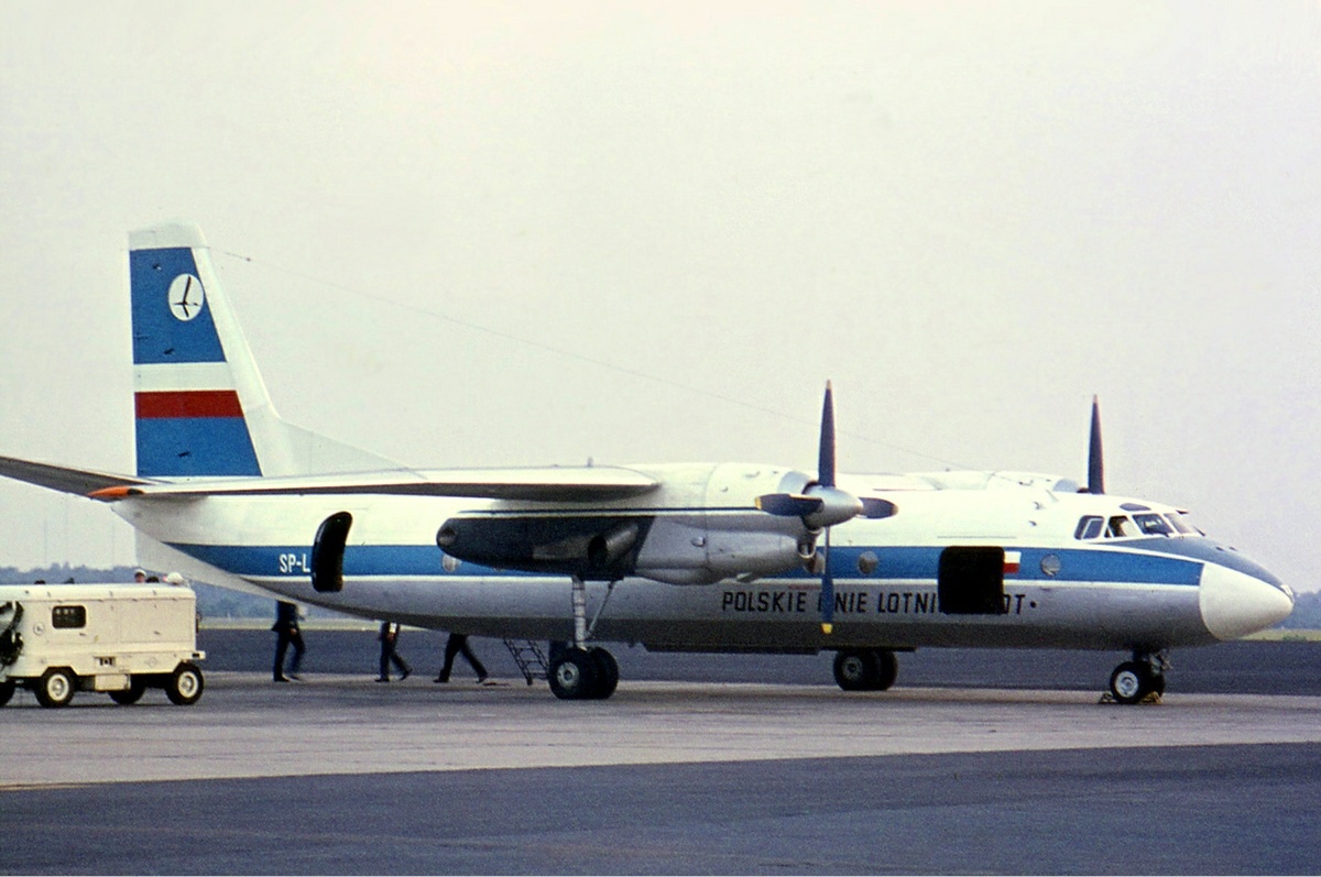 Ан-24 LOT