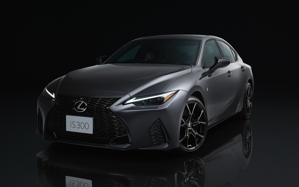  Lexus IS300 F Sport Black IV