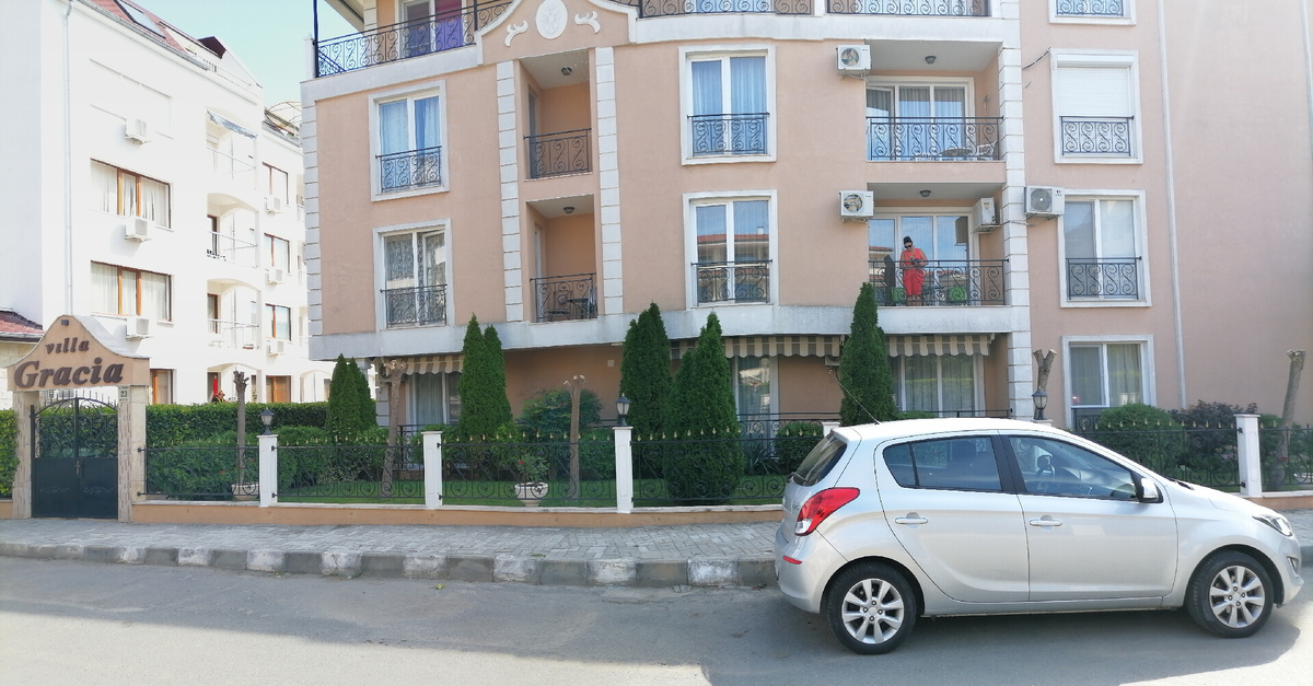 Внешне красивый дом