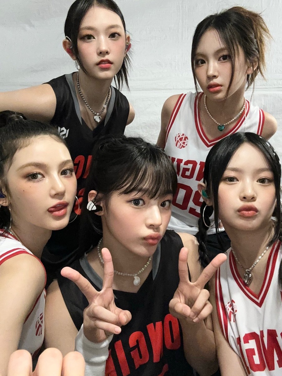    NewJeansСоцсети