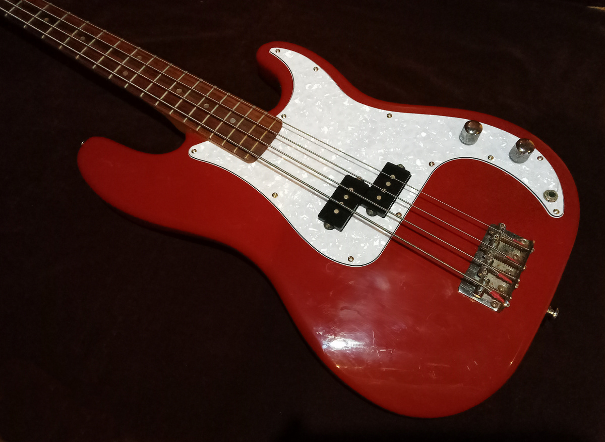 Бас-гитара LEGEND