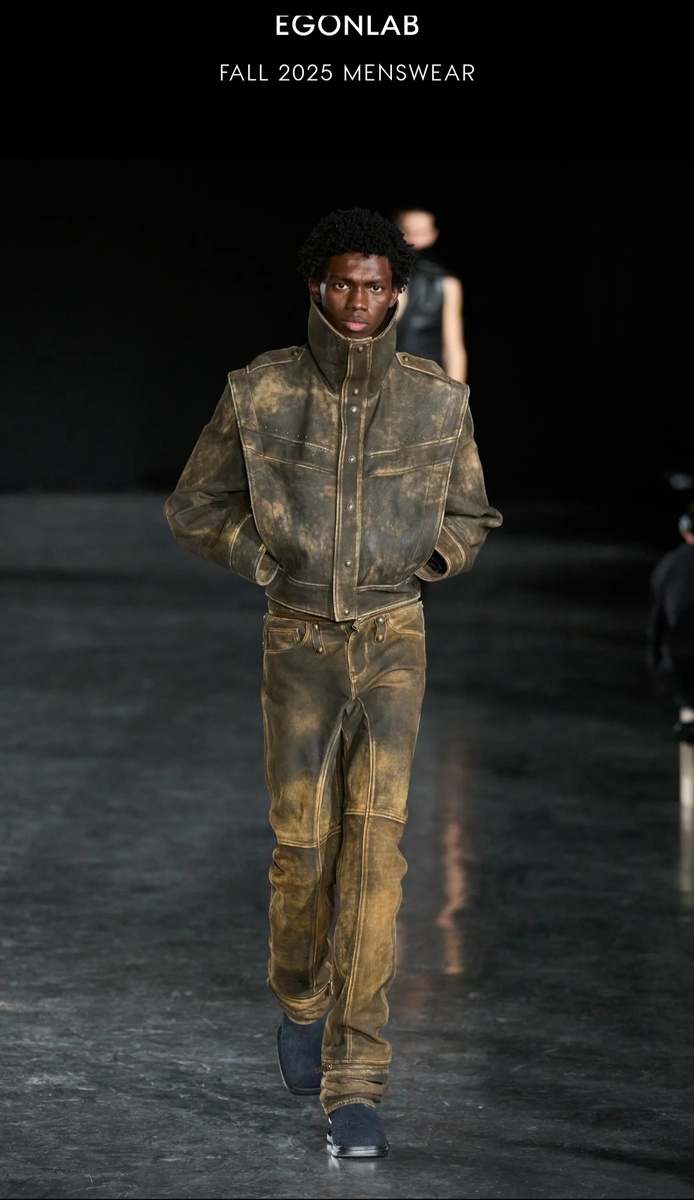 Фото коллекции fall 2025 из VOGUE RUNWAY