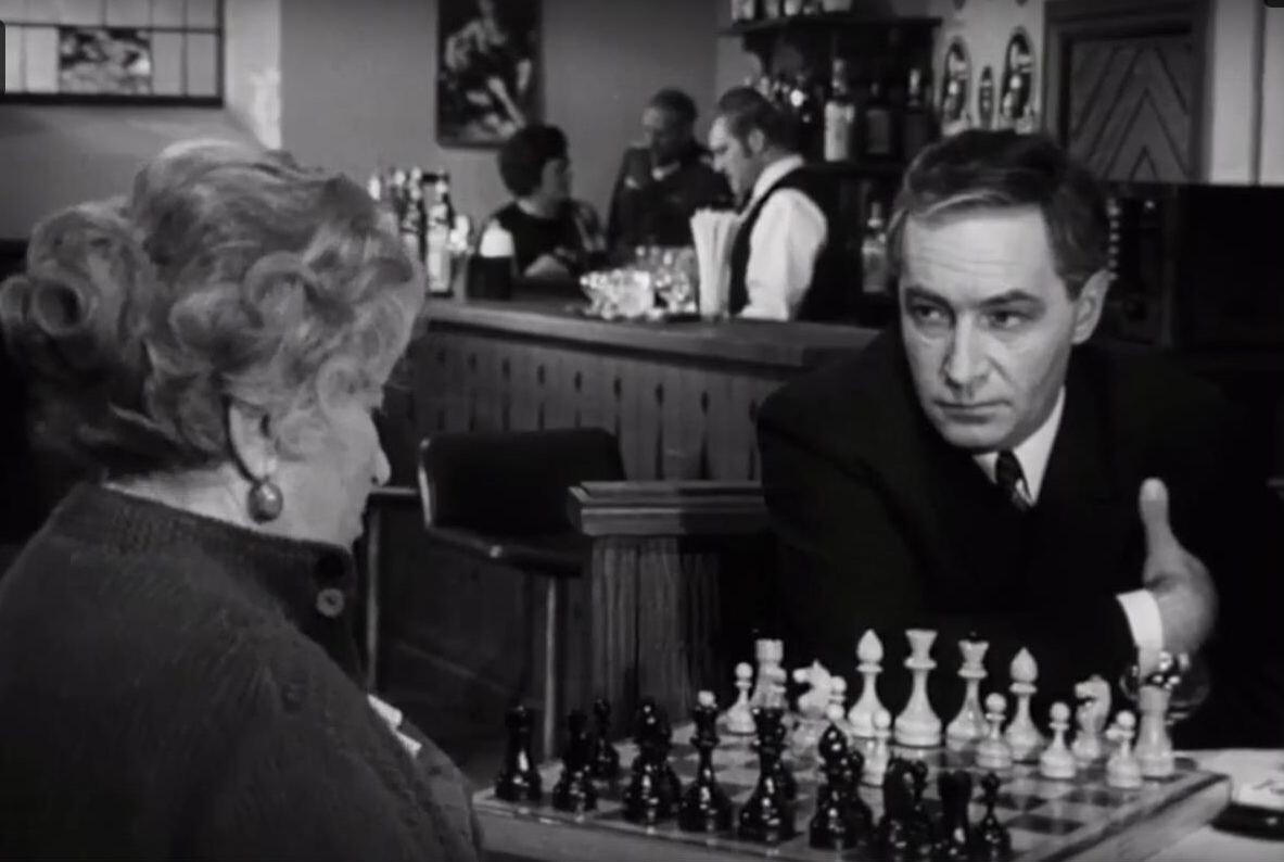    Кадр из телефильма "Семнадцать мгновений весны" (1973, режиссёр Татьяна Лиознова, Киностудия имени Горького)