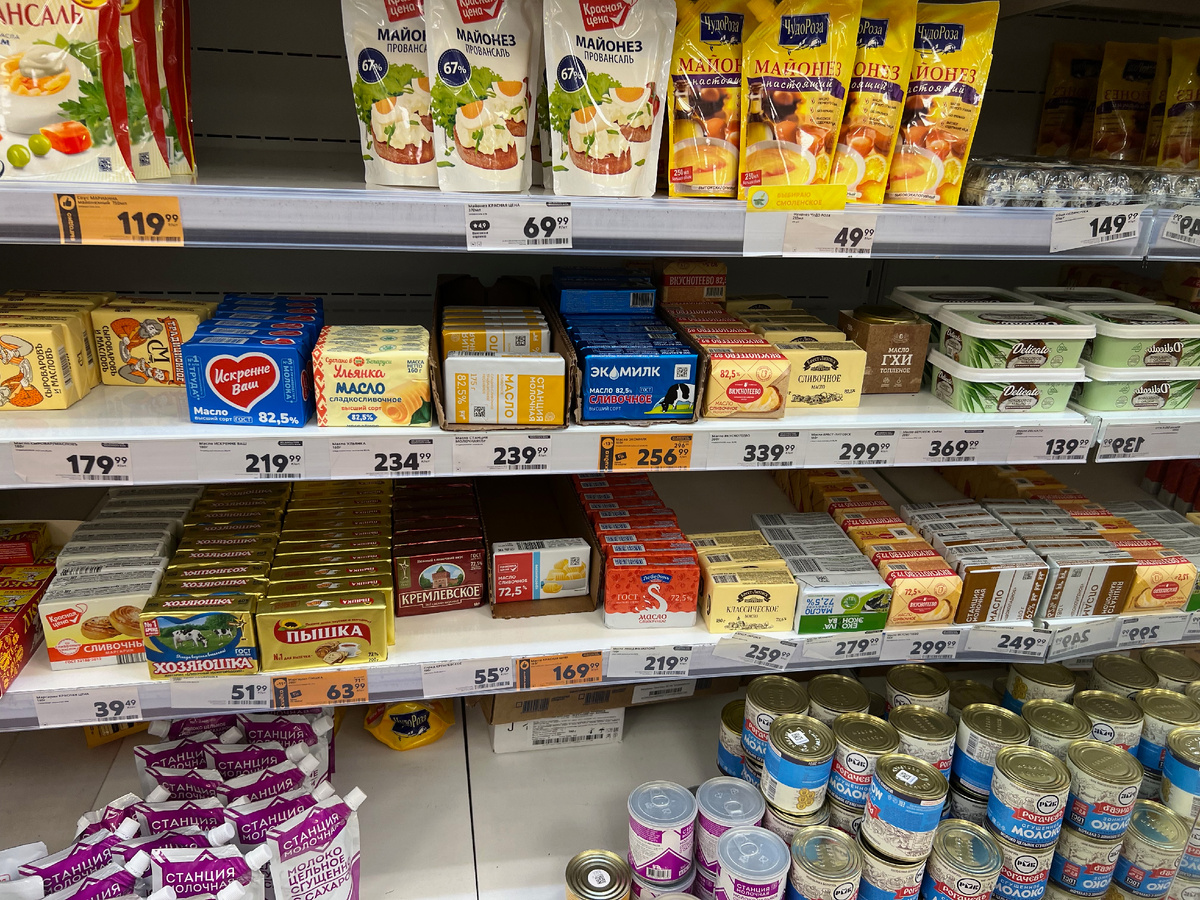 Рост цен на корма – и дорожает вся витрина. И соседняя. И еще два стеллажа