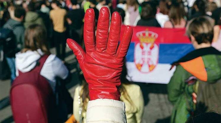    AP PHOTO/DARKO VOJINOVIC В Сербии прозападная оппозиция в очередной раз не побрезговала попытаться свергнуть власть, спекулируя на бытовой трагедии