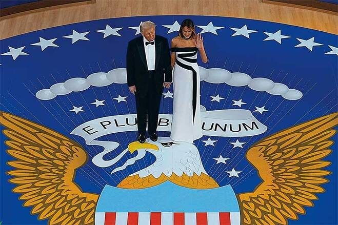    AP/TASS: 47-й президент США Дональд Трамп и первая леди Мелания Трамп на балу главнокомандующего в день инаугурации Трампа