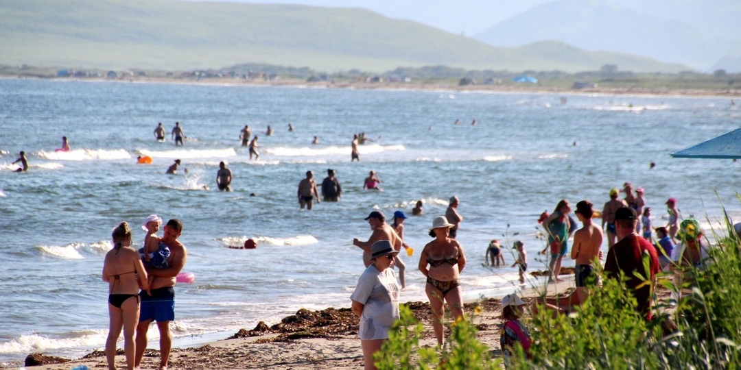 Мест нет: базы отдыха Приморья не готовы принять туристов с черноморского побережья