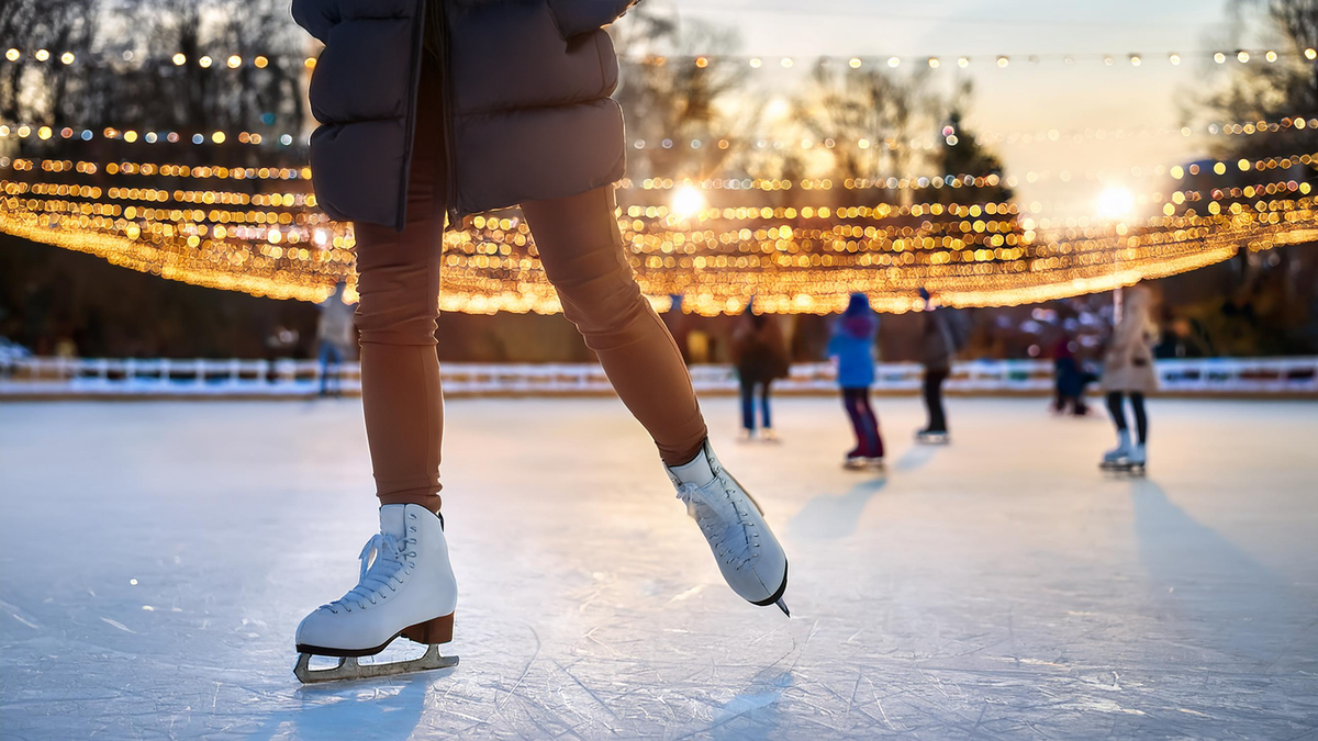     Красноярцам рассказали, с кого требовать компенсацию при травме на катке