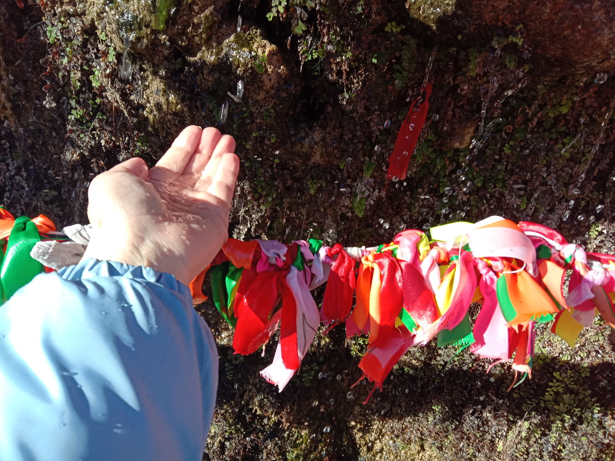 Глоток живой воды из водопада Девичьи слезы