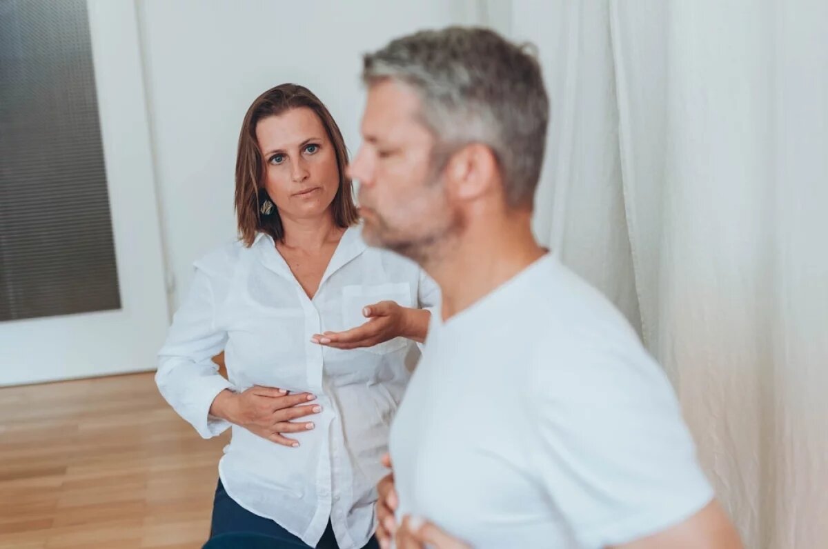    Актер говорит.