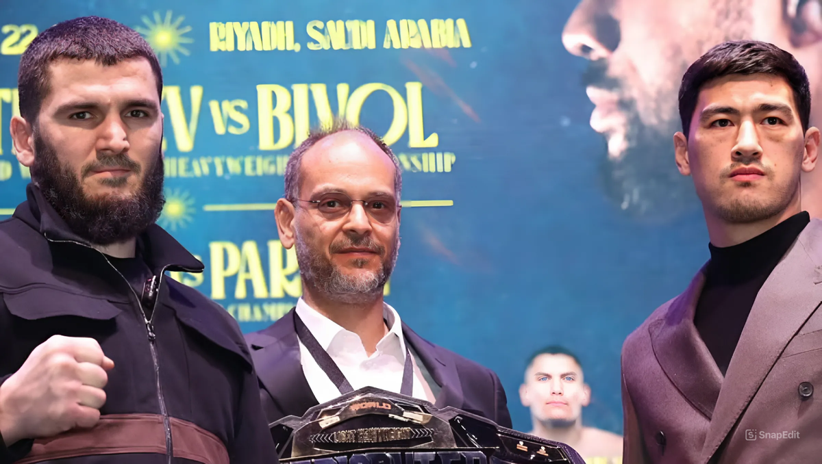 Артур Бетербиев и Дмитрий Бивол на битве взглядов