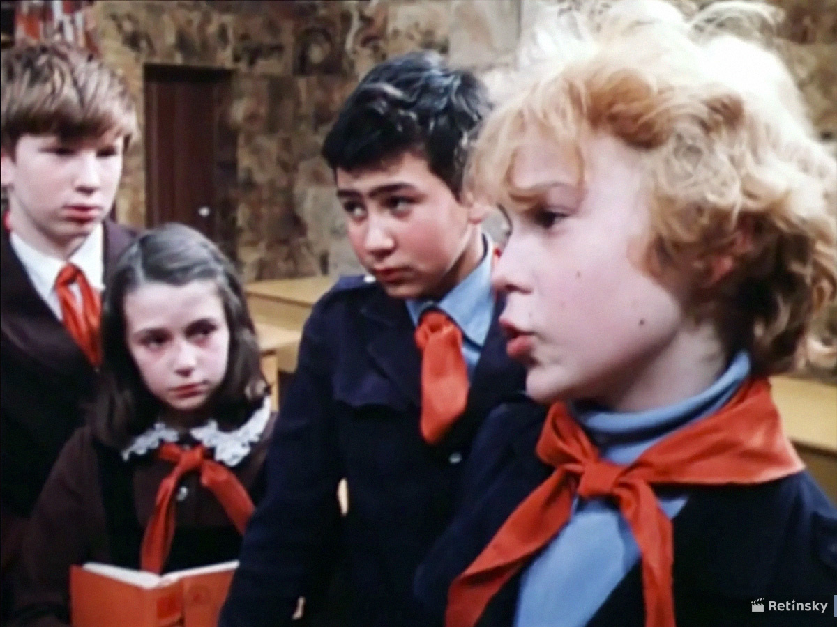 Кадр из фильма "Приключения Электроника" 1980 г. 