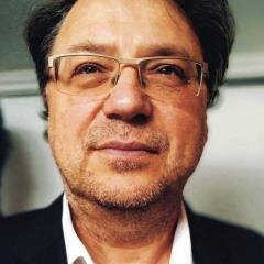 Василий Лавров