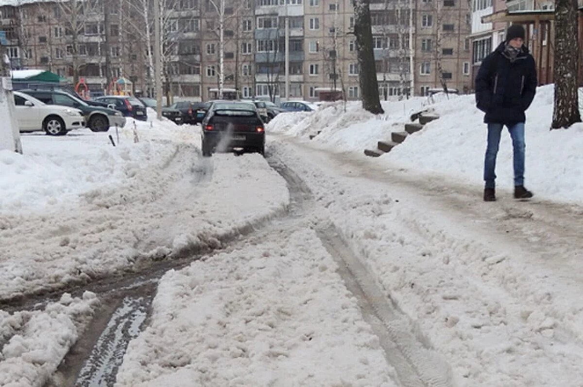    В 434 дворах Ижевска выявили нарушения по зимнему содержанию