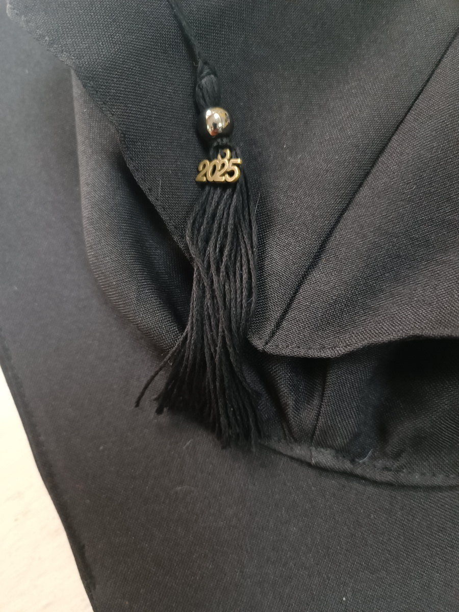 Сегодня с чёрной кисточкой👍