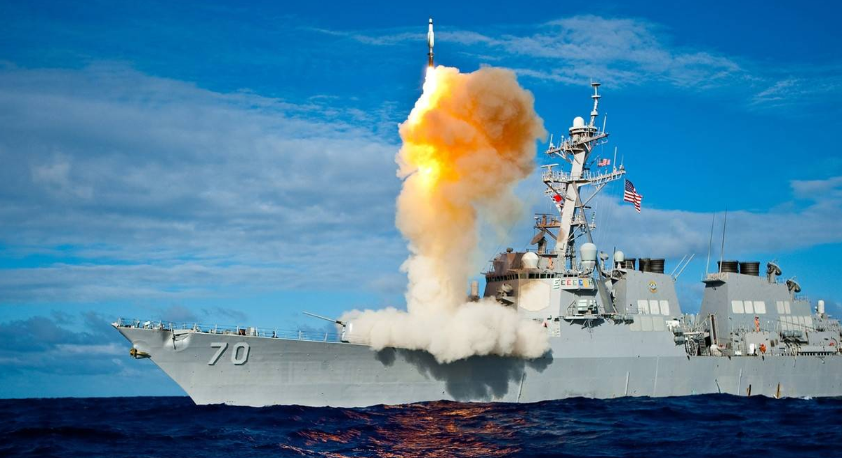 Морская компонента современной ПРО США, эсминцы УРО-ПРО с системой Aegis пока никак себя не оправдывают. Но американцы не унимаются. Фото ВМС США