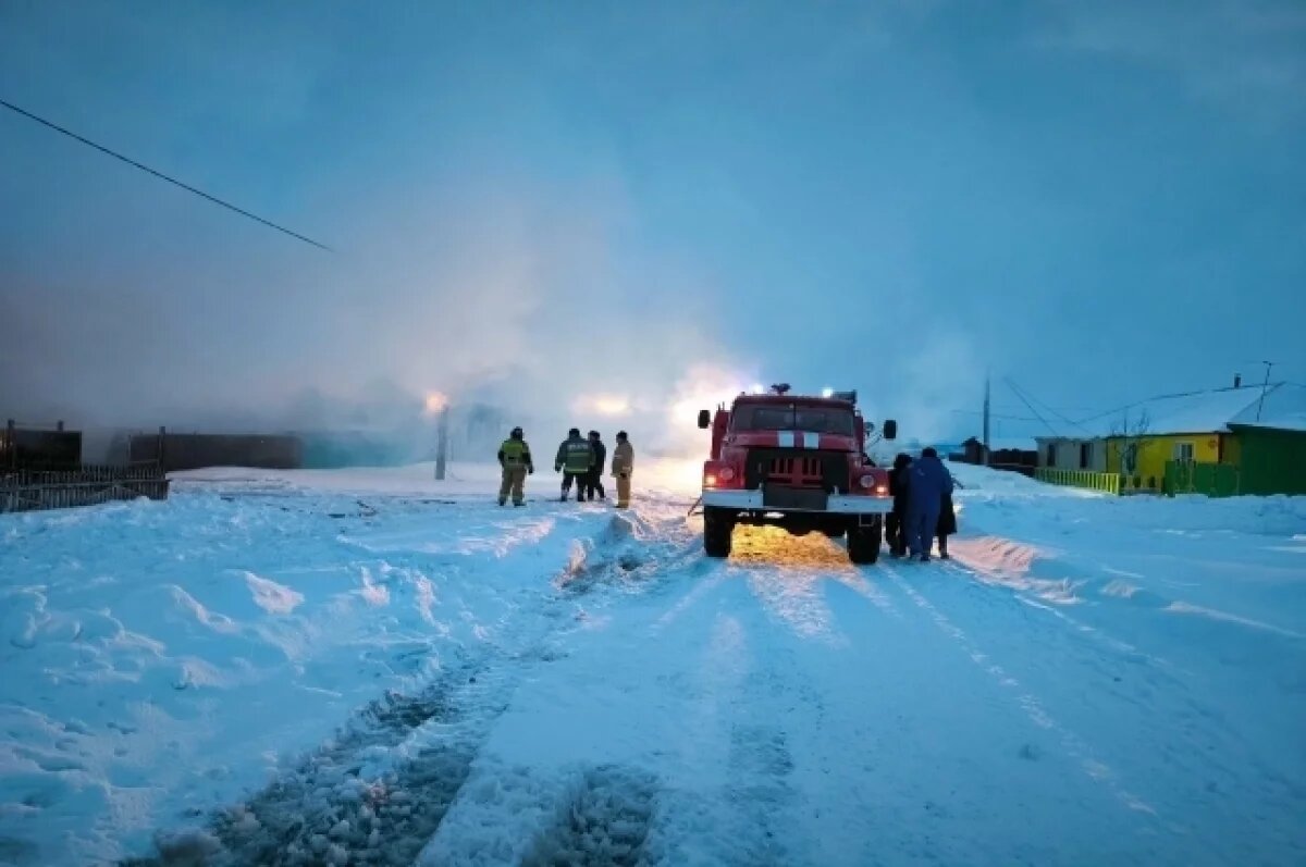    Под Тюменью утром горел двухквартирный дом