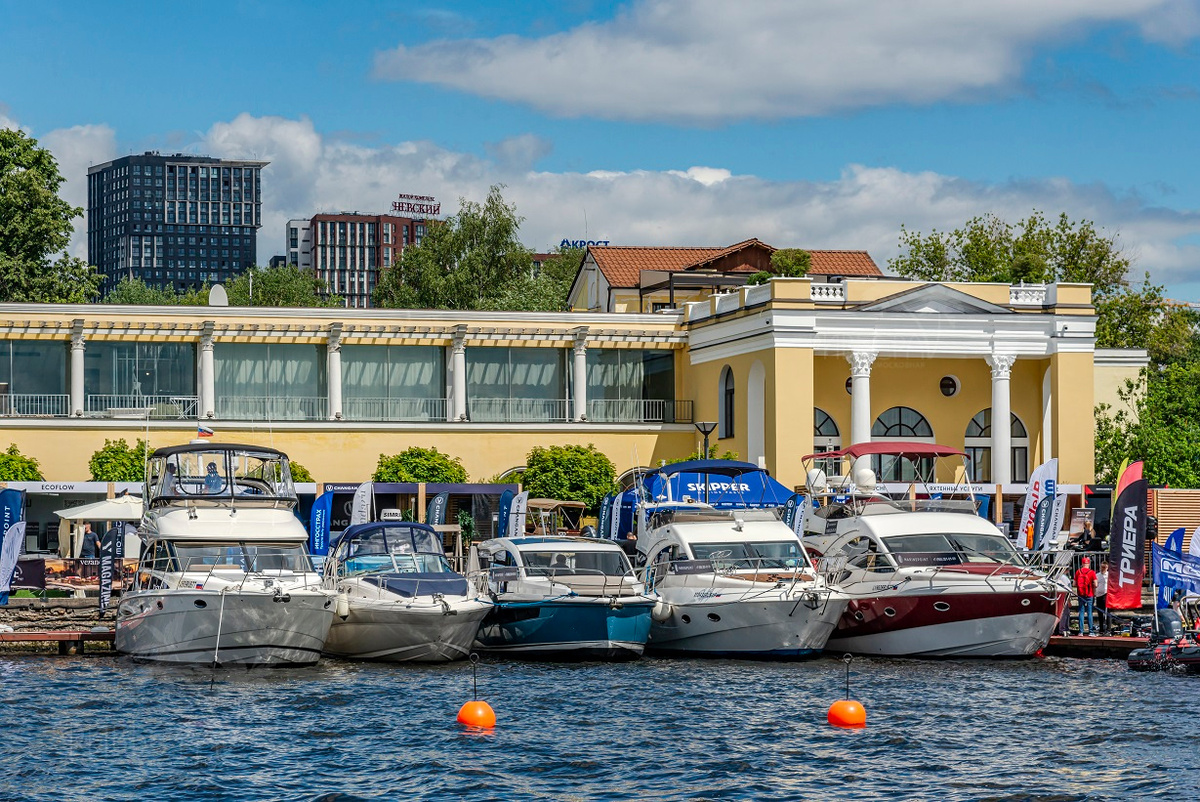 Яхты на экспозиции Moscow Yacht Show 2024