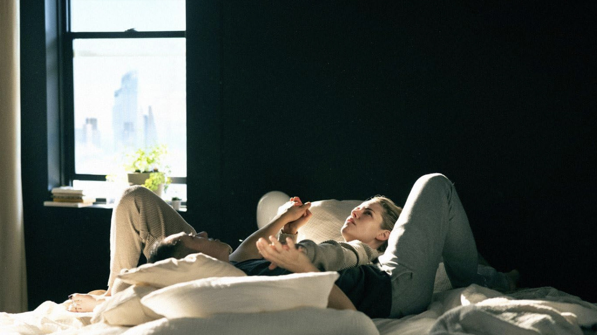 Кадр из фильма "Люби меня"